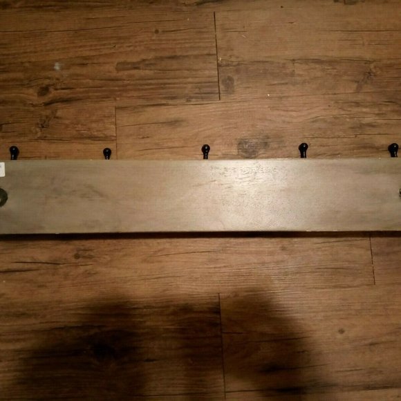 Rustic Wooden Wall-Mounted Coat Rack Entryway Hanging 5 hooks - Picture 3 of 5
